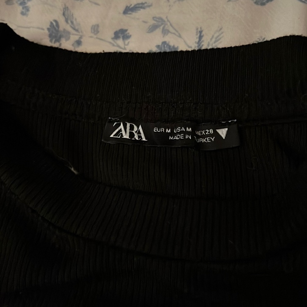 Black top from Zara - Picture 3 of 5